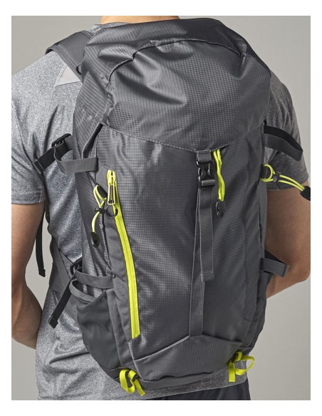 QUA-QX335-SLX®-Lite 35 Litre Backpack 2